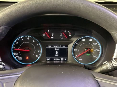 Used 2020 Chevrolet Equinox LS AWD/4WD image 17