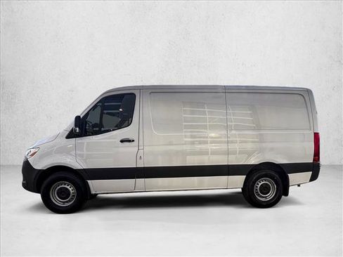 Used 2025 Mercedes-Benz Sprinter 2500 image 9