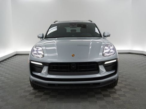 Certified 2026 Porsche Macan AWD/4WD image 7