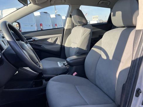 Used 2009 Toyota Matrix S image 13