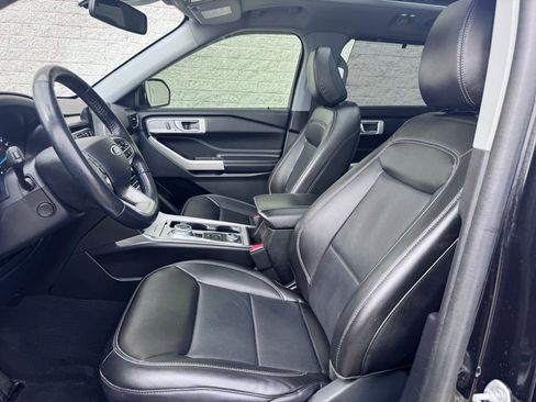 Certified 2022 Ford Explorer Limited w/ Equipment Group 301A AWD/4WD image 15