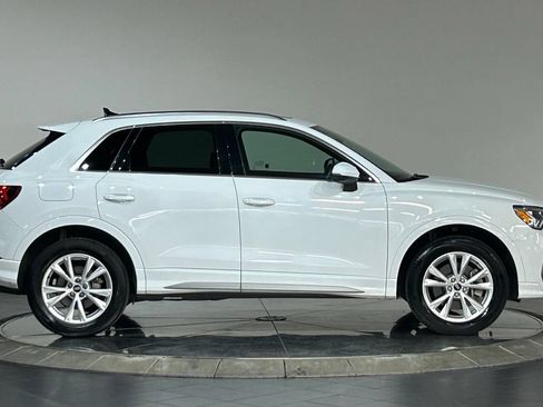 Used 2021 Audi Q3 2.0T Premium Plus w/ Premium Plus Package AWD/4WD image 11
