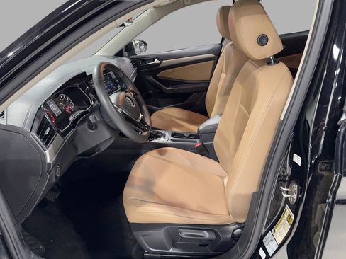 Used 2020 Volkswagen Jetta SE image 18