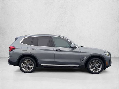 Used 2024 BMW X3 xDrive30i image 4