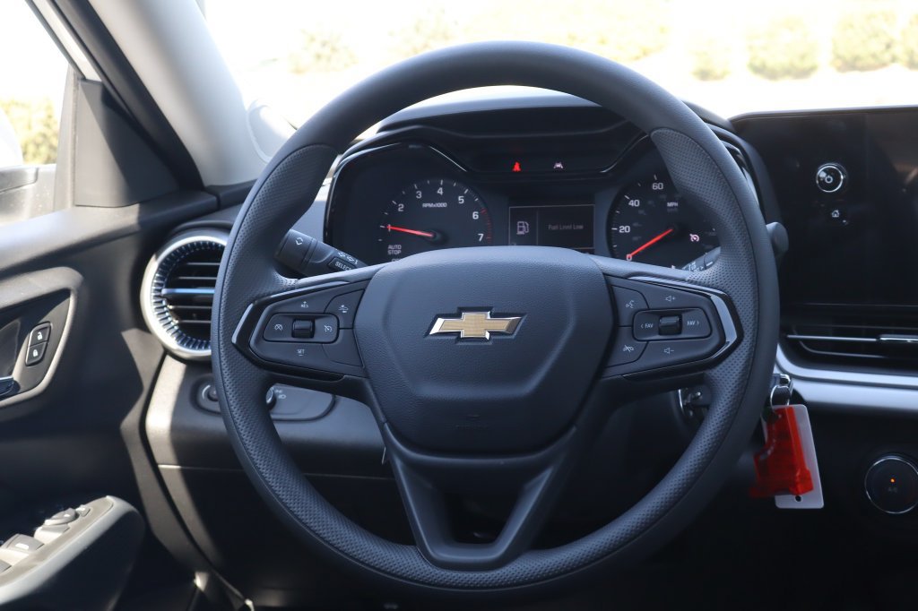 New 2026 Chevrolet Trax LS w/ LS Convenience Package FWD image 31
