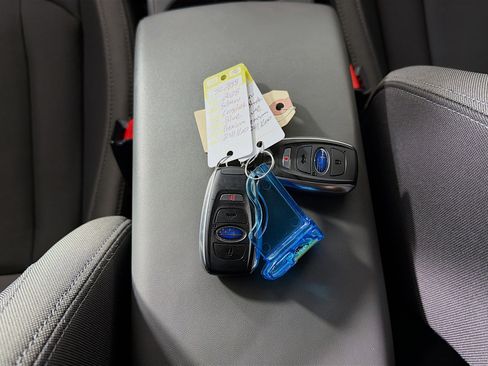Certified 2025 Subaru Crosstrek 2.0i Premium image 33