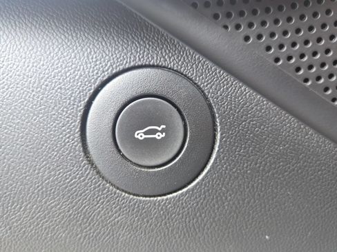 Used 2016 Chevrolet Camaro SS RWD image 28