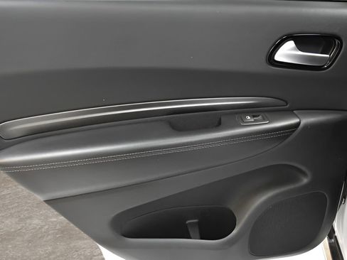 Used 2022 Dodge Durango SXT image 14