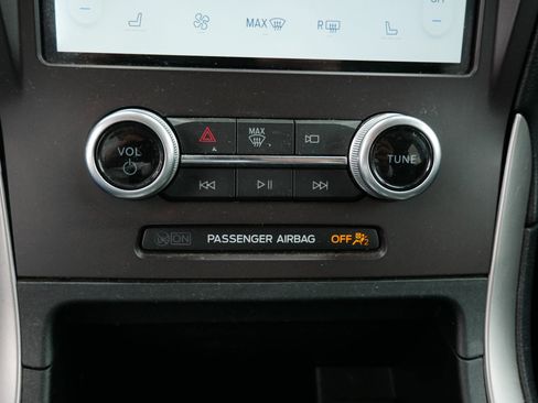 Used 2021 Ford Edge SEL AWD/4WD image 30
