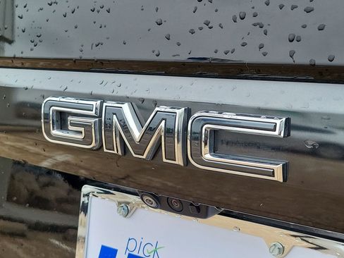 Used 2024 GMC Yukon Denali Ultimate AWD/4WD image 31