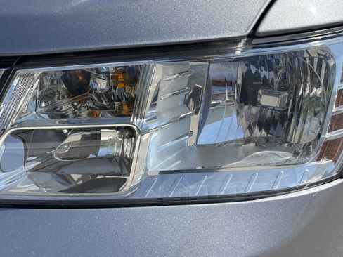 Used 2017 Dodge Journey SE image 6