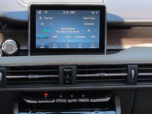Certified 2020 Lincoln Corsair Reserve w/ Equipment Group 201A AWD/4WD image 17