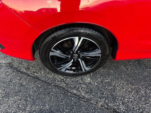 Used 2016 Honda Civic Touring image 32