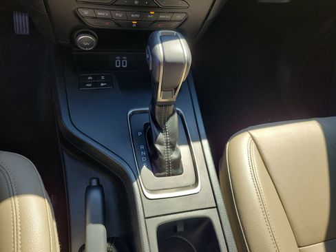 Used 2021 Ford Ranger Lariat w/ Trailer Tow Package image 19