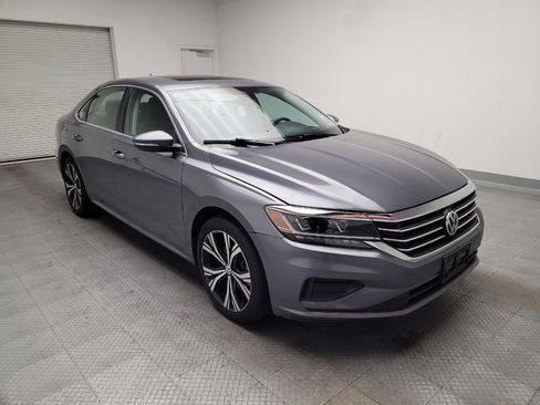 Used 2021 Volkswagen Passat 2.0T SE FWD image 13