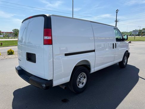 Used 2025 Chevrolet Express 2500 w/ Driver Convenience Package RWD image 14