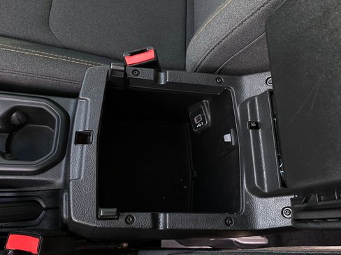Used 2025 Jeep Wrangler Sport AWD/4WD image 21