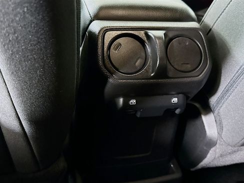 Used 2023 Jeep Wrangler Unlimited w/ Cold Weather Group image 29