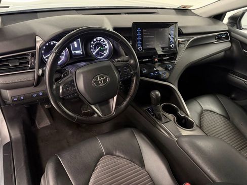 Used 2021 Toyota Camry SE FWD image 11