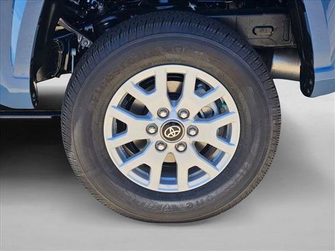 Used 2026 Toyota Tacoma SR5 RWD image 10