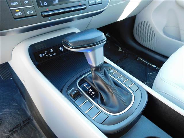 Used 2025 Hyundai Kona SEL FWD image 18