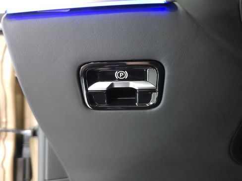 Used 2024 Mercedes-Benz Maybach S 580 4MATIC image 10