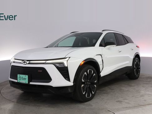 Used 2024 Chevrolet Blazer EV RS AWD/4WD image 2