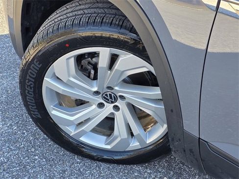 Used 2020 Volkswagen Atlas Cross Sport SEL image 36