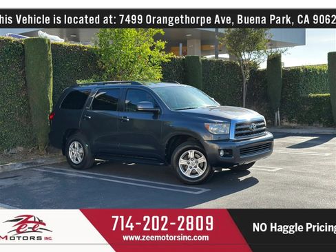 Used 2016 Toyota Sequoia SR5 w/ Premium Package image 2