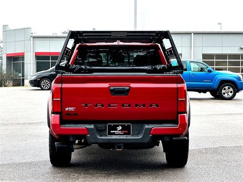 Used 2024 Toyota Tacoma TRD Off-Road image 7