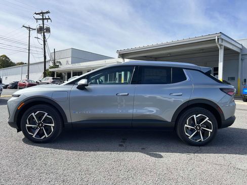 New 2026 Chevrolet Equinox EV LT AWD/4WD image 6