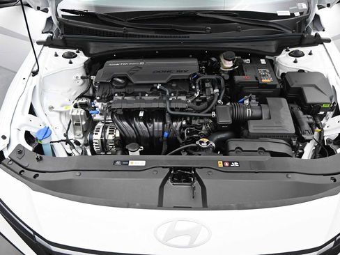 New 2026 Hyundai Elantra SEL Sport FWD image 28
