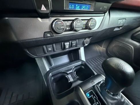 Used 2021 Toyota Tacoma SR5 RWD image 26