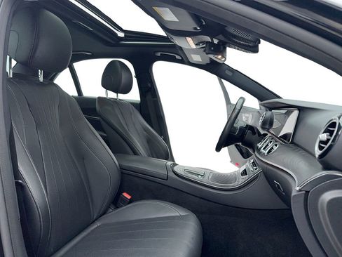 Used 2022 Mercedes-Benz E 350 Sedan w/ AMG Line Exterior image 41