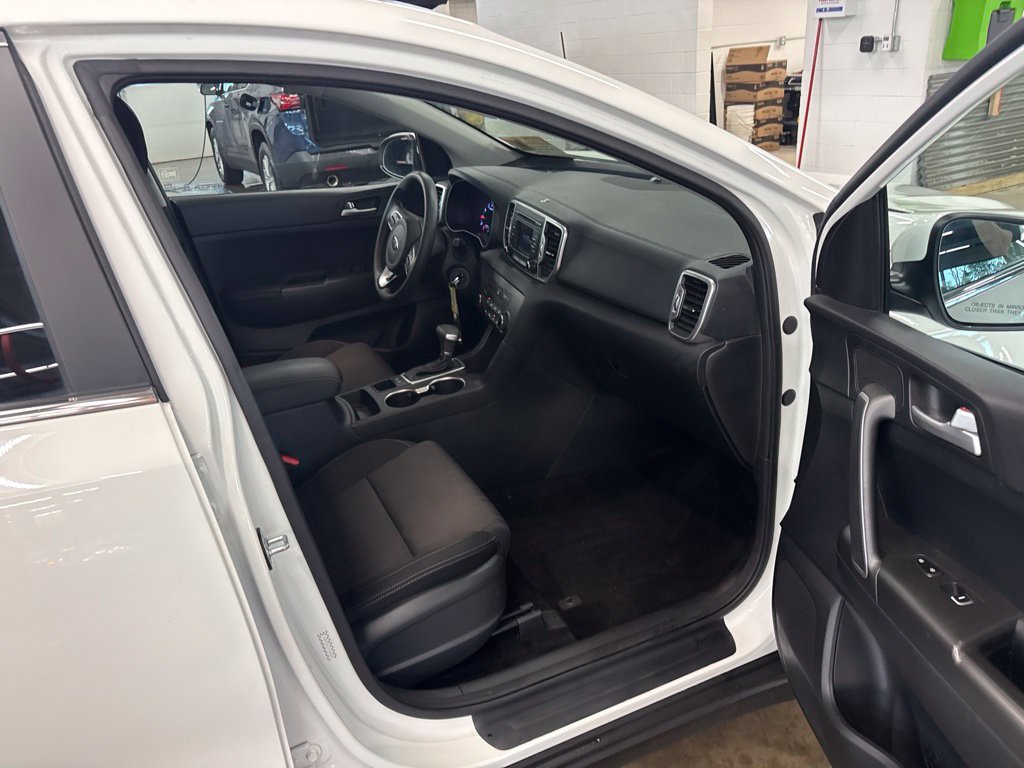 Used 2019 Kia Sportage LX FWD image 12