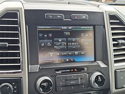 Used 2015 Ford F150 Lariat w/ Equipment Group 502A Luxury image 22