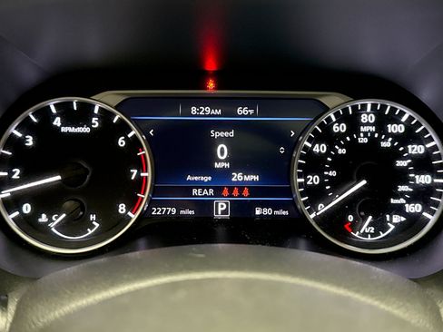 Used 2024 Nissan Sentra SR w/ SR Premium Package FWD image 13