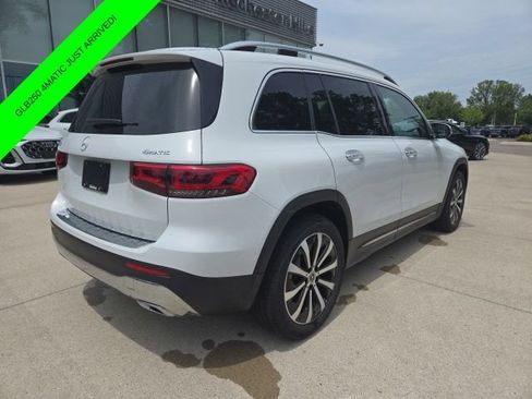 Used 2022 Mercedes-Benz GLB 250 4MATIC image 5