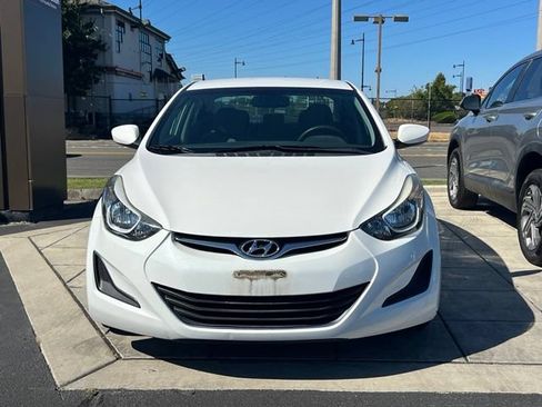 Used 2014 Hyundai Elantra SE FWD image 4
