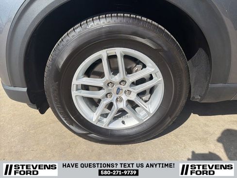 Used 2025 Ford Explorer Active w/ Active Comfort Package RWD image 13