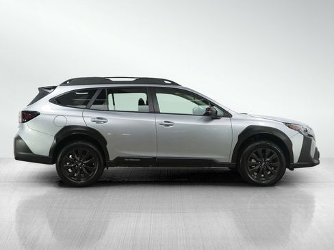 Used 2025 Subaru Outback Onyx Edition image 7