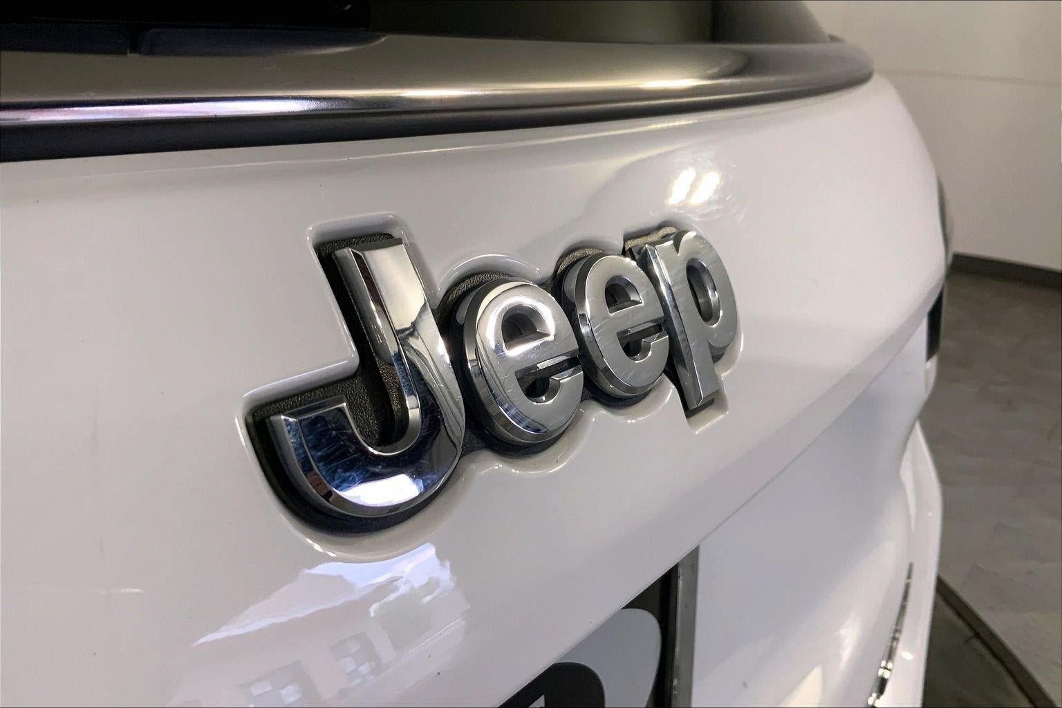 Used 2025 Jeep Compass Limited AWD/4WD image 29