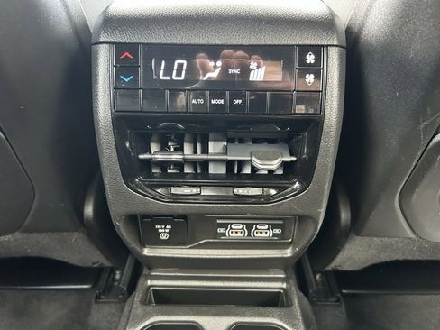 Certified 2022 Jeep Grand Cherokee L Laredo image 19