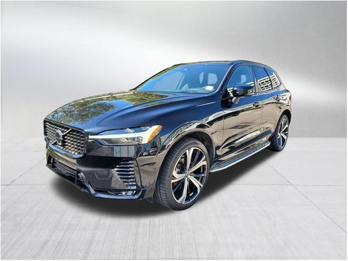 Certified 2022 Volvo XC60 B5 R-Design w/ Advanced Package image 2