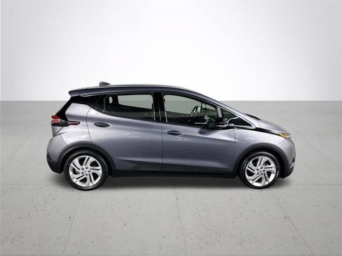 Used 2023 Chevrolet Bolt LT FWD image 5