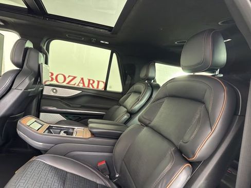 New 2025 Lincoln Navigator L Black Label image 17