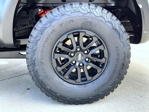 Used 2025 Ford F150 Raptor AWD/4WD image 24