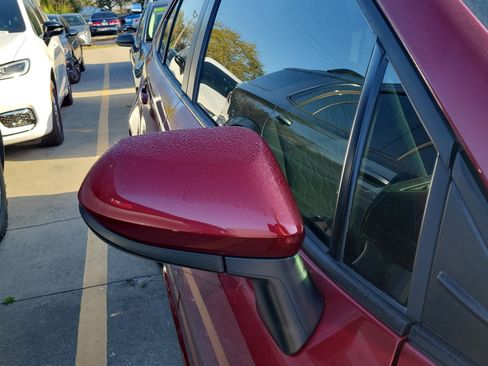 Used 2025 Toyota Corolla LE image 9