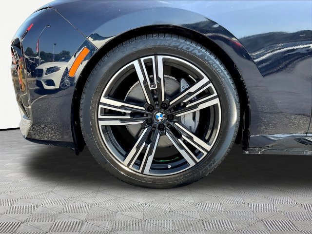 Used 2023 BMW i7 xDrive60 AWD/4WD image 34