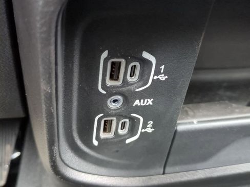 Used 2024 RAM 2500 Big Horn image 31